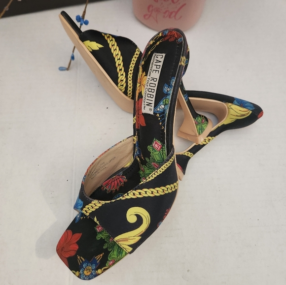 Cape Robbin Women's Black Floral Mule Style Heels Sz 8.5 - Picture 1 of 13
